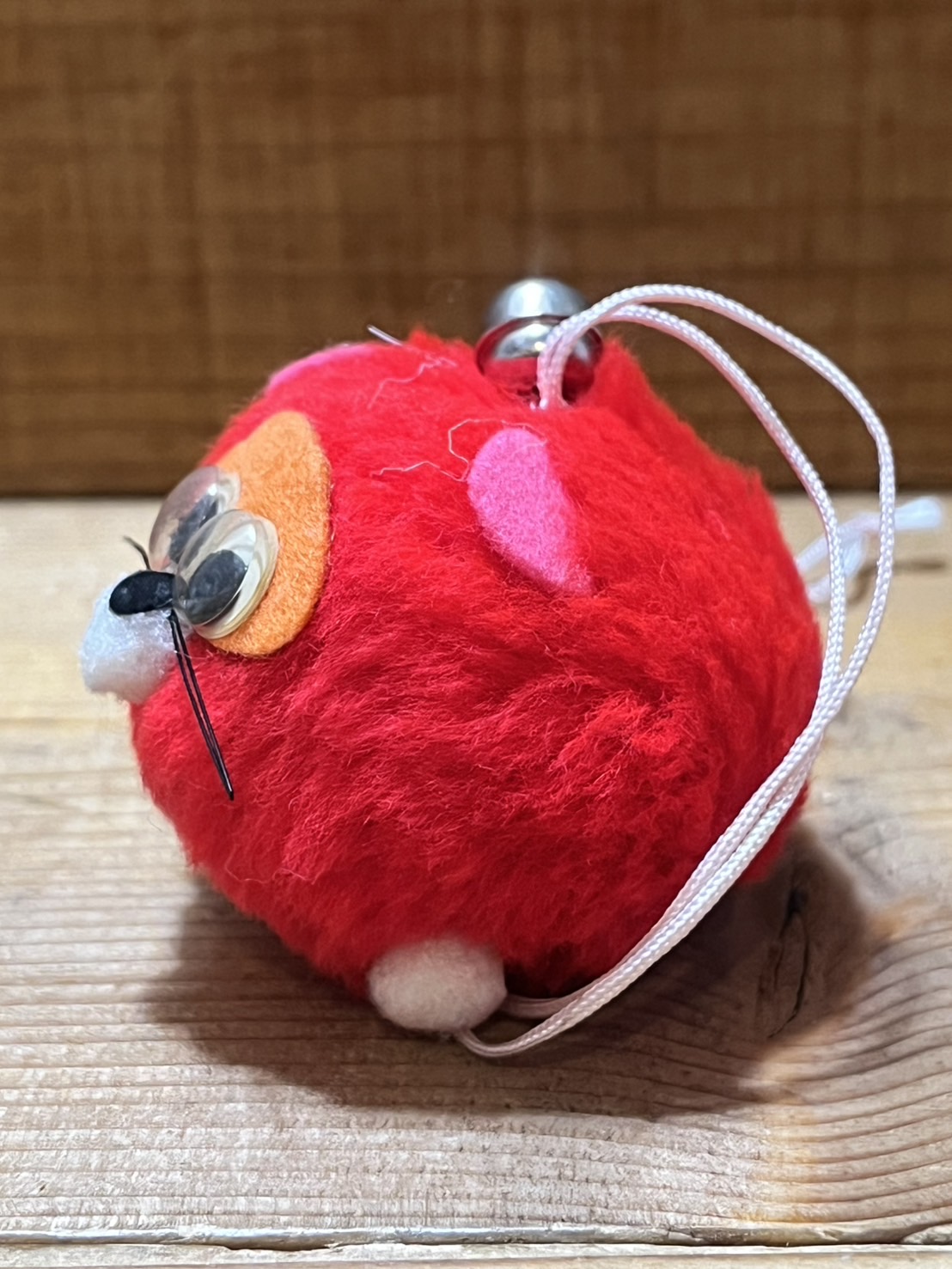 画像: イヌ？ マスコット人形