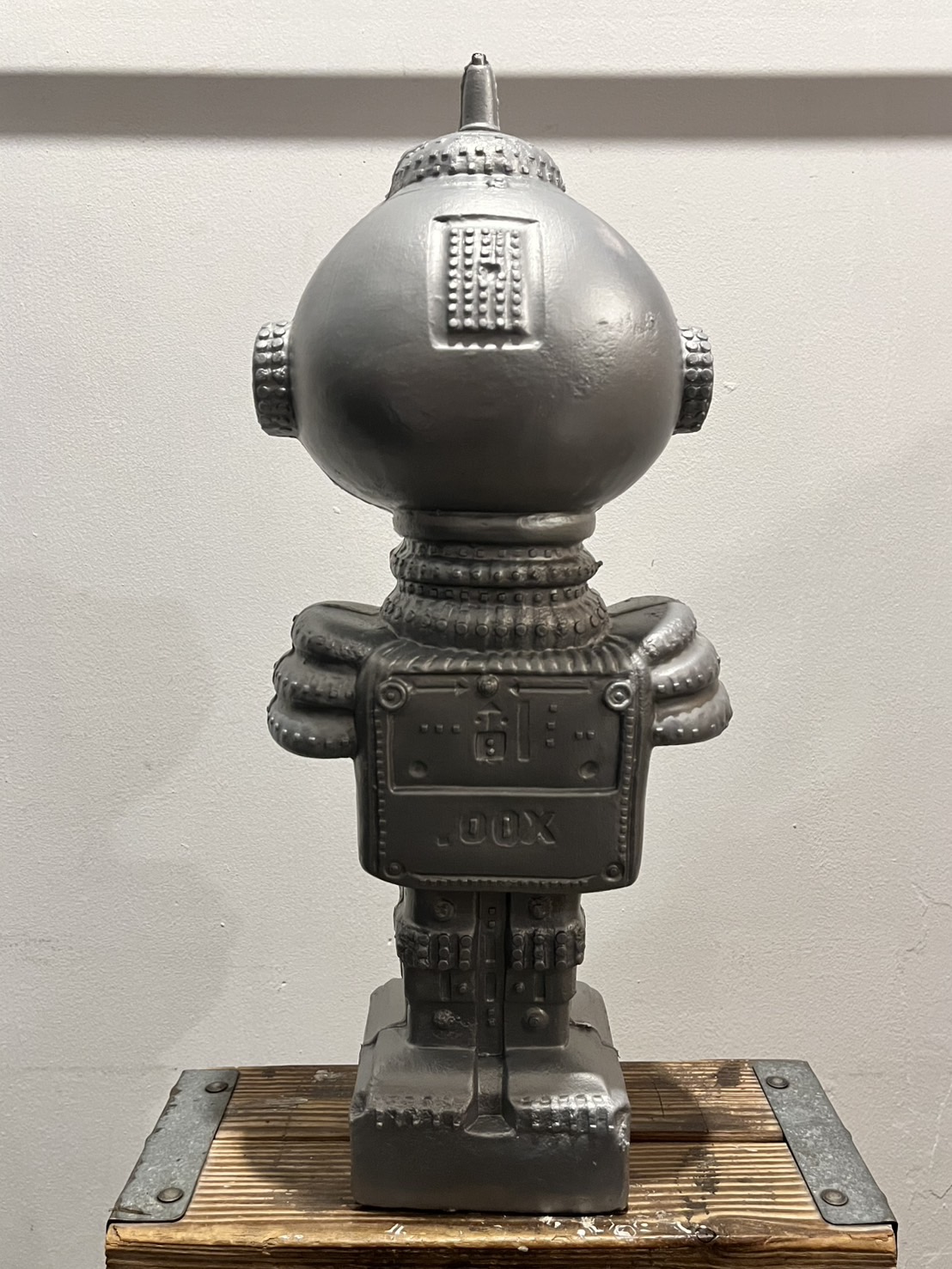 画像: 詳細不明 ロボット ポリ人形